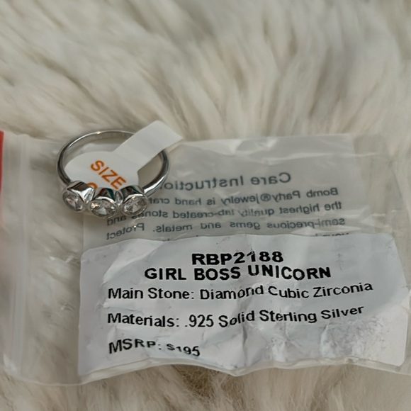 Jewelry - Bomb party girl boss unicorn